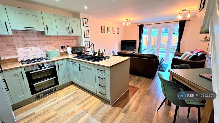 2 Bedroom Semi-Detached House To Rent In Breedon Way, Birmingham, B30