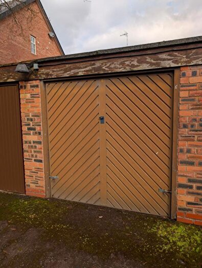 Garages To Rent In Palatine Road, Manchester, M20