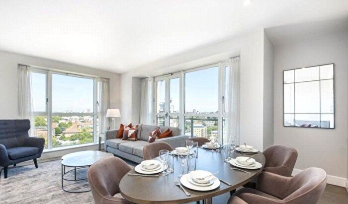 2 Bedroom Flat To Rent In Circus Apartments, Westferry Circus, Canary Wharf, London, E14