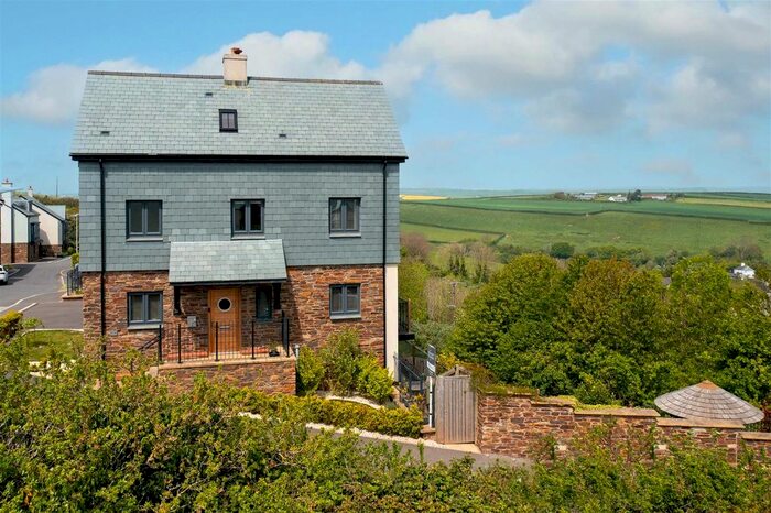 5 Bedroom Detached House For Sale In Mcilwraith Road, Salcombe, TQ8