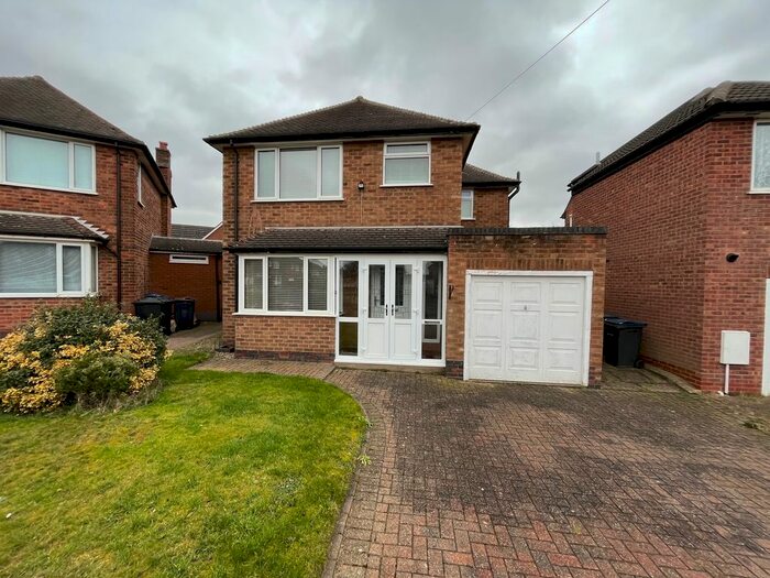 3 Bedroom Property To Rent In West View Road, Sutton Coldfield, B75