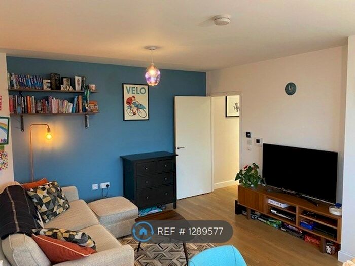 1 Bedroom Flat To Rent In Adenmore Road, London SE6