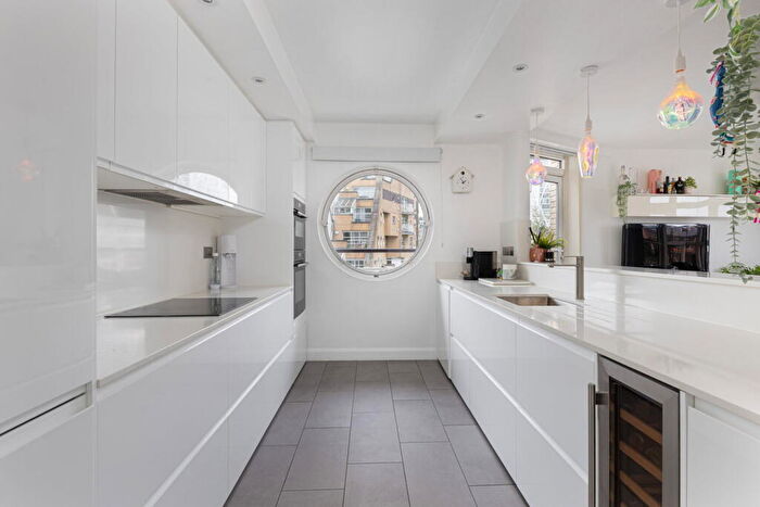2 Bedroom Flat To Rent In Cuba Street, London, E14