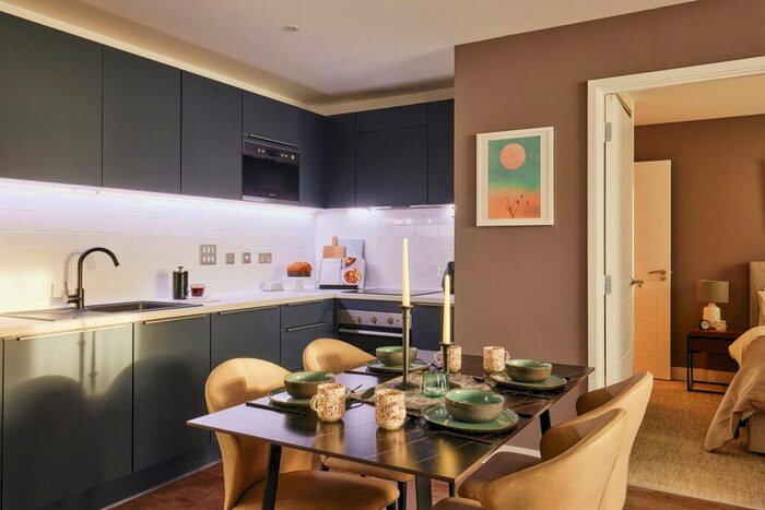 2 Bedroom Apartment To Rent In Avebury Boulevard, Milton Keynes, Buckinghamshire, MK9