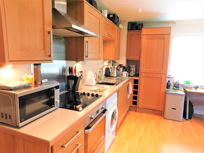 1 Bedroom Flat To Rent In Rotary Way, Colchester, Essex, CO3