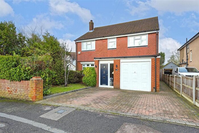 4 Bedroom Detached House For Sale In Headingley Road, Maidstone, ME16