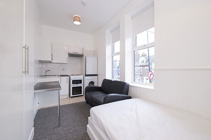 Studio To Rent In Chamberlayne Road, Kensal Rise, NW10