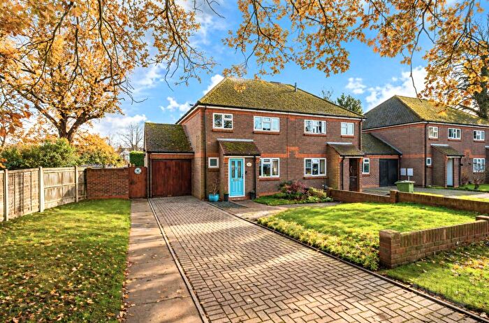 3 Bedroom Semi-Detached House For Sale In Almond Close, Guildford, Surrey, GU1