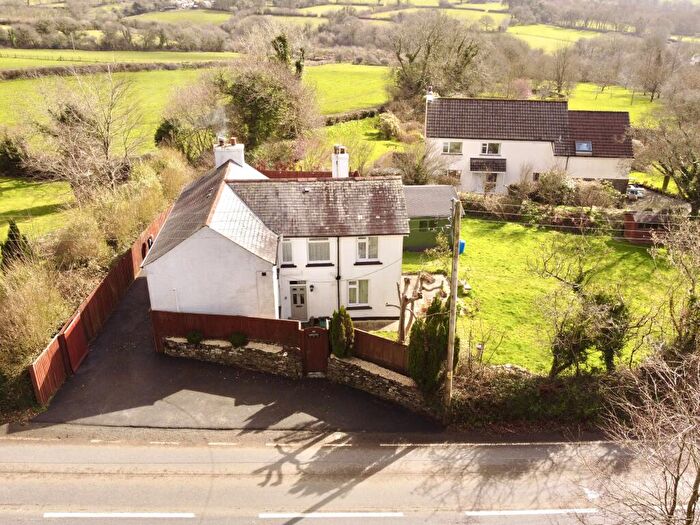 3 Bedroom Detached House For Sale In Mary Tavy, PL19