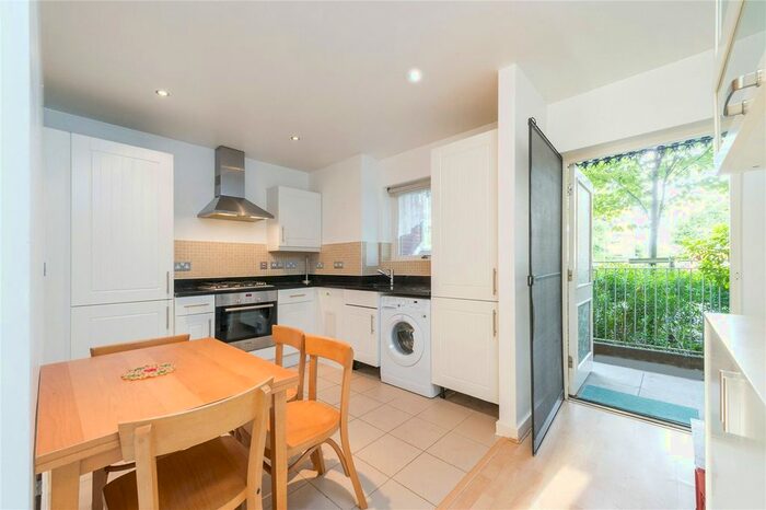2 Bedroom Flat To Rent In Havelock Street, London, N1
