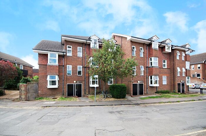 1 Bedroom Flat To Rent In Josephs Road, Guildford, Guildford, GU1
