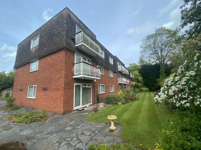 2 Bedroom Flat To Rent In Sandringham Court, M23