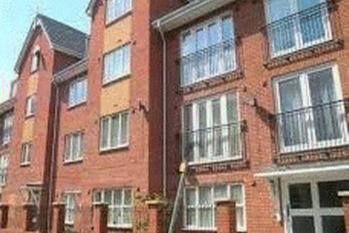 1 Bedroom Flat To Rent In Headington Place, Mill Street, Slough, SL2