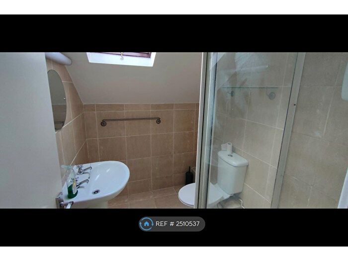 1 Bedroom Flat To Rent In Sowood Street, Leeds, LS4