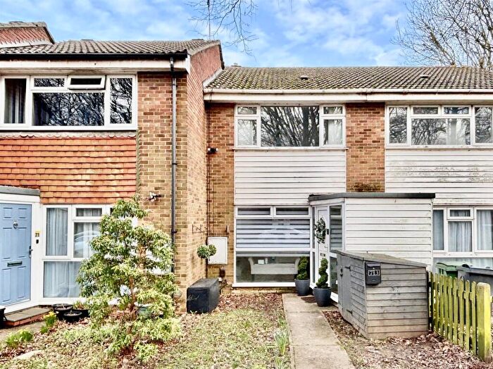 2 Bedroom Terraced House For Sale In Badger Road, Chatham, ME5