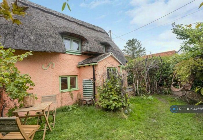 2 Bedroom Detached House To Rent In Crendon Road, Shabbington, HP18