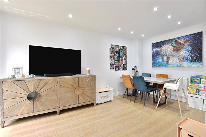 3 Bedroom Terraced House For Sale In Mowbray Close, Epping, Essex, CM16