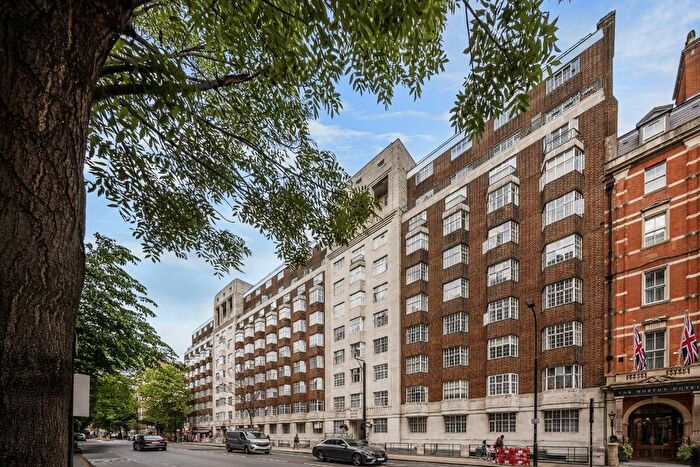 Studio For Sale In Woburn Place, Bloomsbury, WC1H