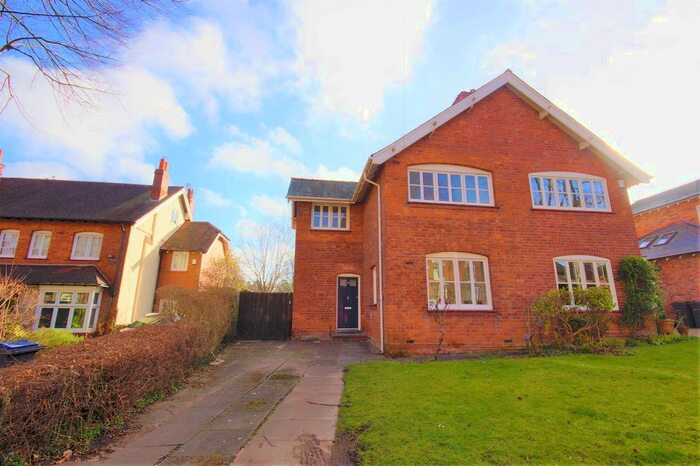 3 Bedroom Semi-Detached House To Rent In Selly Oak Road, Bournville, Birmingham, B30