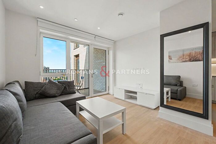 1 Bedroom Flat To Rent In Bow View Apartment, Bow Green, E3