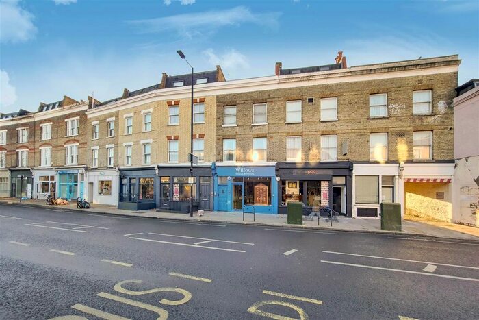 2 Bedroom Flat To Rent In Lillie Road, Fulham, London, SW6