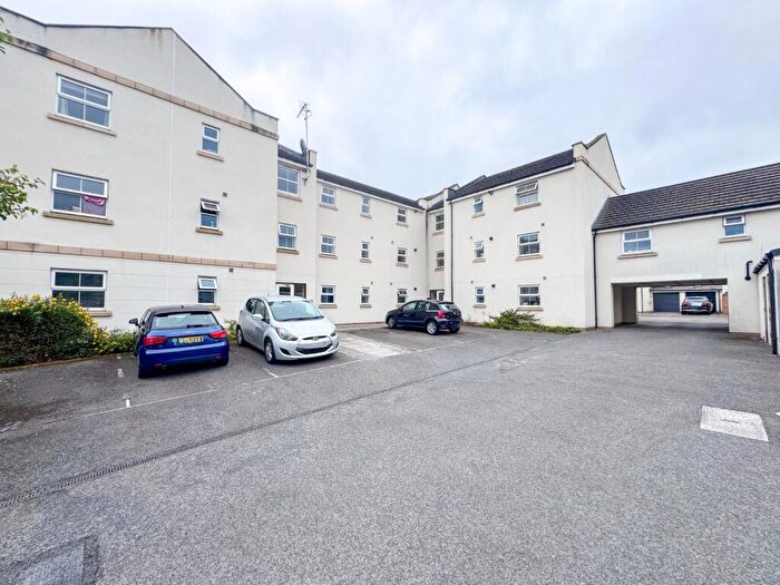2 Bedroom Apartment For Sale In Oak Leaze, Patchway, Bristol, BS34