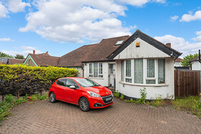 3 Bedroom Semi-Detached Bungalow For Sale In Croydon Road, Beddington, CR0
