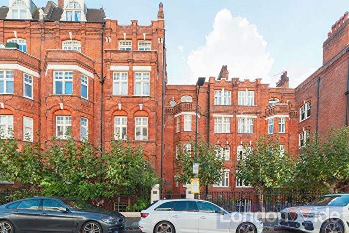 3 Bedroom Flat To Rent In Hamlet Gardens, Hammersmith, W6