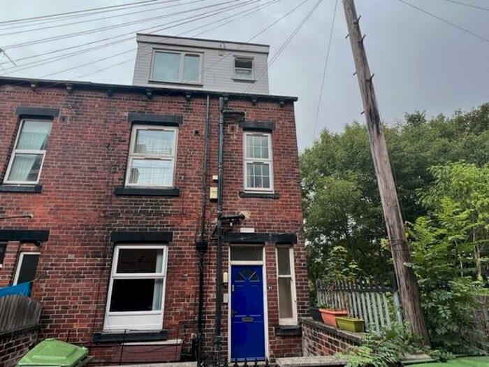 1 Bedroom Flat To Rent In Stanningley Road, Leeds, West Yorkshire, LS12