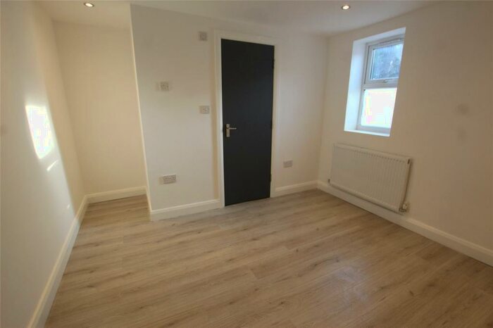 1 Bedroom Property To Rent In Tomswood Hill, Ilford, IG6