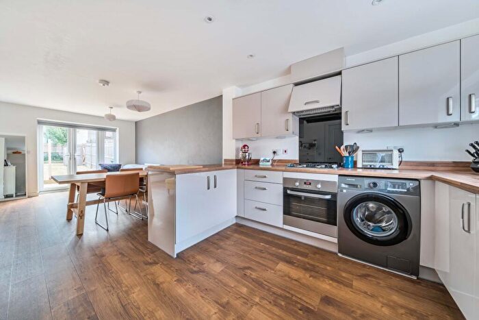 3 Bedroom Semi-Detached House For Sale In Westbrook Drive, Folkestone, CT20