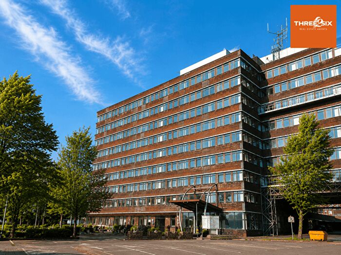 2 Bedroom Flat To Rent In Castle Court, The Minories, Dudley, DY2