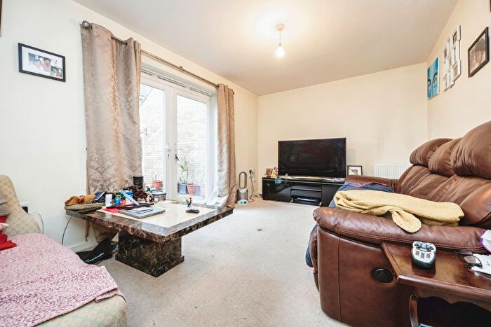 4 Bedroom Detached House For Sale In Primrose Fields, Bedford, Bedfordshire, MK41