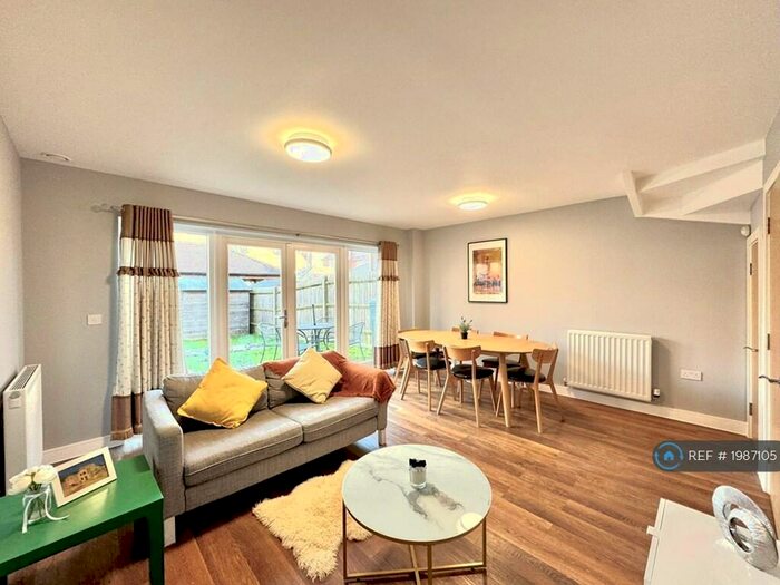 3 Bedroom Semi-Detached House To Rent In Guardhouse Way, London, NW7