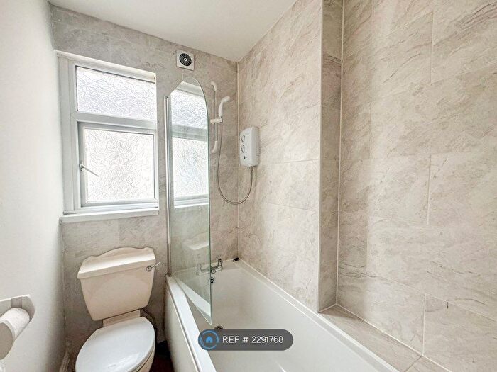 1 Bedroom Flat To Rent In Chepstow Road, Newport, NP19