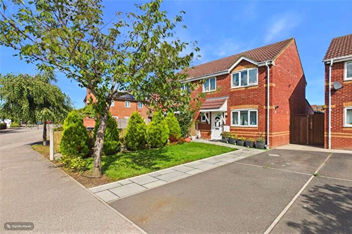 3 Bedroom Semi-Detached House For Sale In Ashbourne Drive, Desborough, Kettering, Northamptonshire, NN14