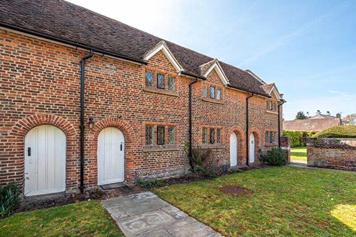 1 Bedroom Flat To Rent In Wyatts Close, Godalming, GU7