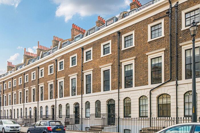 Studio To Rent In Trinity Church Square, London, SE1