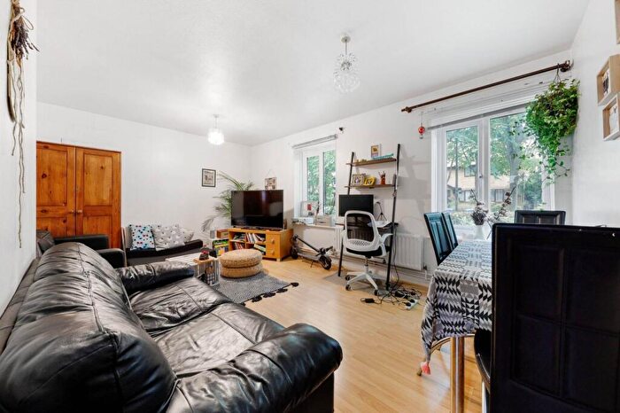 1 Bedroom Flat To Rent In Timber Pond Road, Canada Water, London, SE16