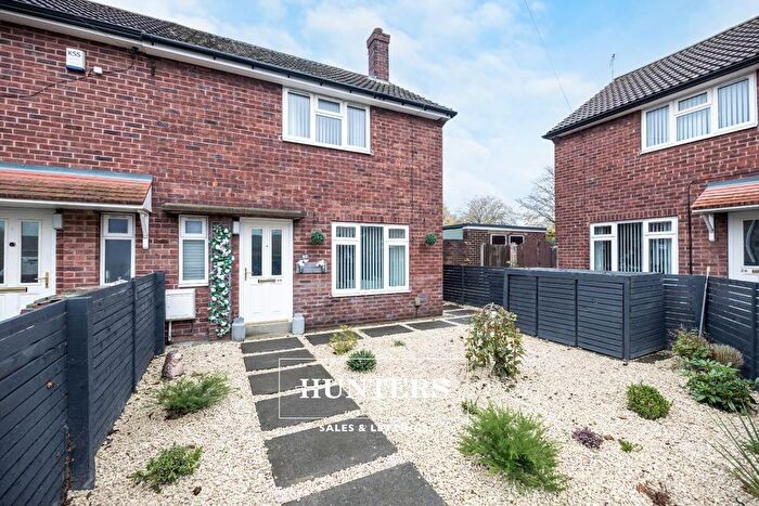 2 Bedroom End Of Terrace House For Sale In Watling Road, Castleford, WF10
