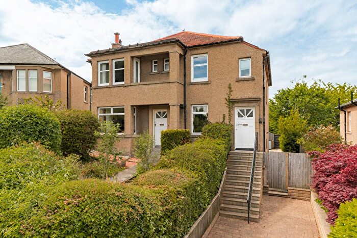 2 Bedroom Flat For Sale In Hailes Grove, Edinburgh, EH13