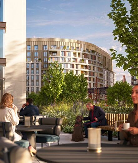 4 Bedroom Flat For Sale In King's Road Park, London, SW6