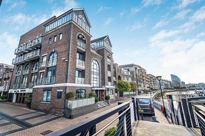 1 Bedroom Apartment For Sale In Clove Hitch Quay, London, SW11