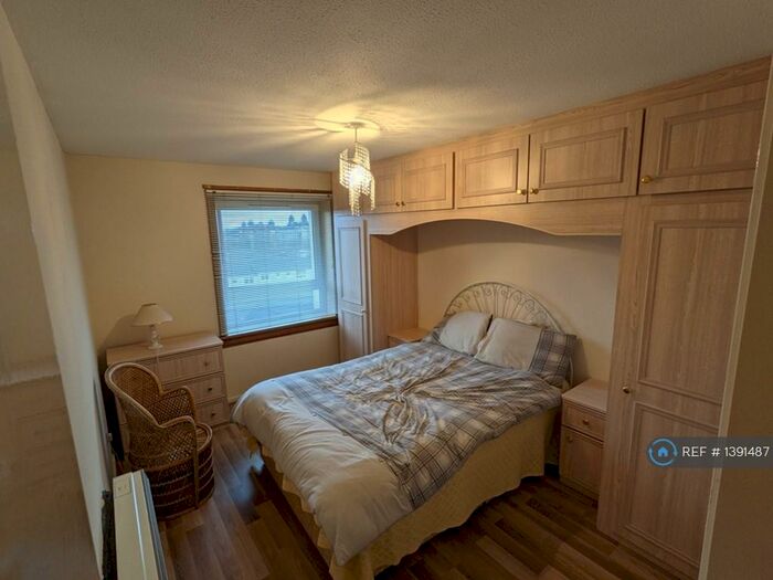 2 Bedroom Flat To Rent In St. Mungo Place, Glasgow, G4