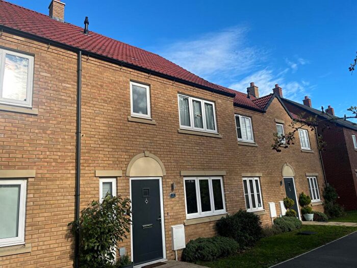 3 Bedroom End Of Terrace House For Sale In Groom Walk, Raunds, Wellingborough, NN9