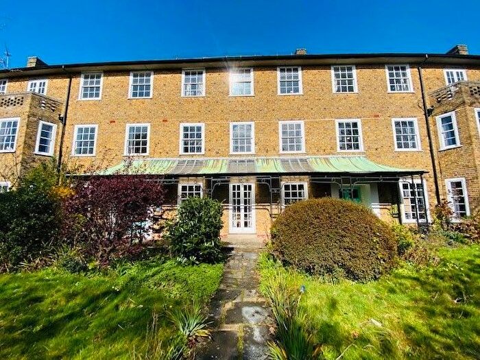 2 Bedroom Flat To Rent In Flat, Highfield Lodge, Highfield Lane, Southampton, SO17