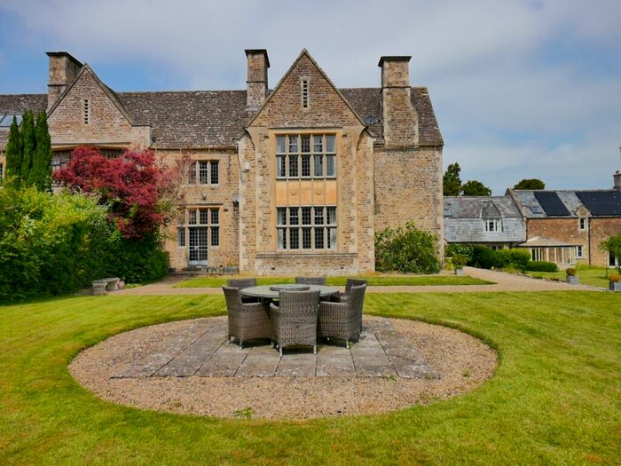 4 Bedroom Town House To Rent In Eastrop, Highworth, SN6