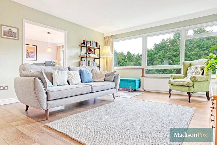 2 Bedroom Apartment To Rent In St. Winifreds Close, Chigwell, Essex, IG7