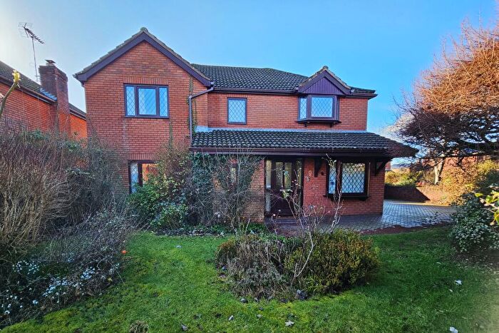 4 Bedroom Detached House For Sale In Great Mead, Denmead, PO7