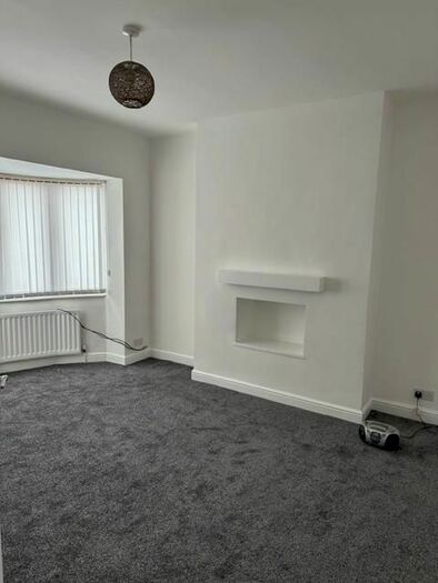 2 Bedroom Flat To Rent In Tunstall Avenue, Byker, NE6